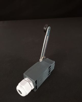  contact à galet reglable FR555