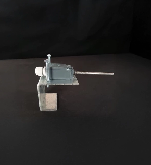 Interrupteur début / fin de course à antenne flexible sur support