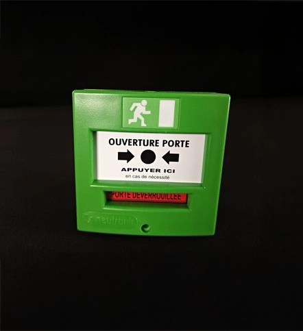 Déclencheur manuel à membrane déformable pour issue de secours Vert