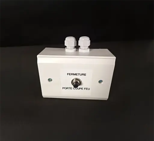 [BBPAFP] Bouton poussoir FERMETURE sur boitier avec presse étoupe