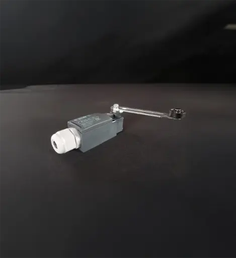 [CODFCGALREG] Contact à galet reglable FR555